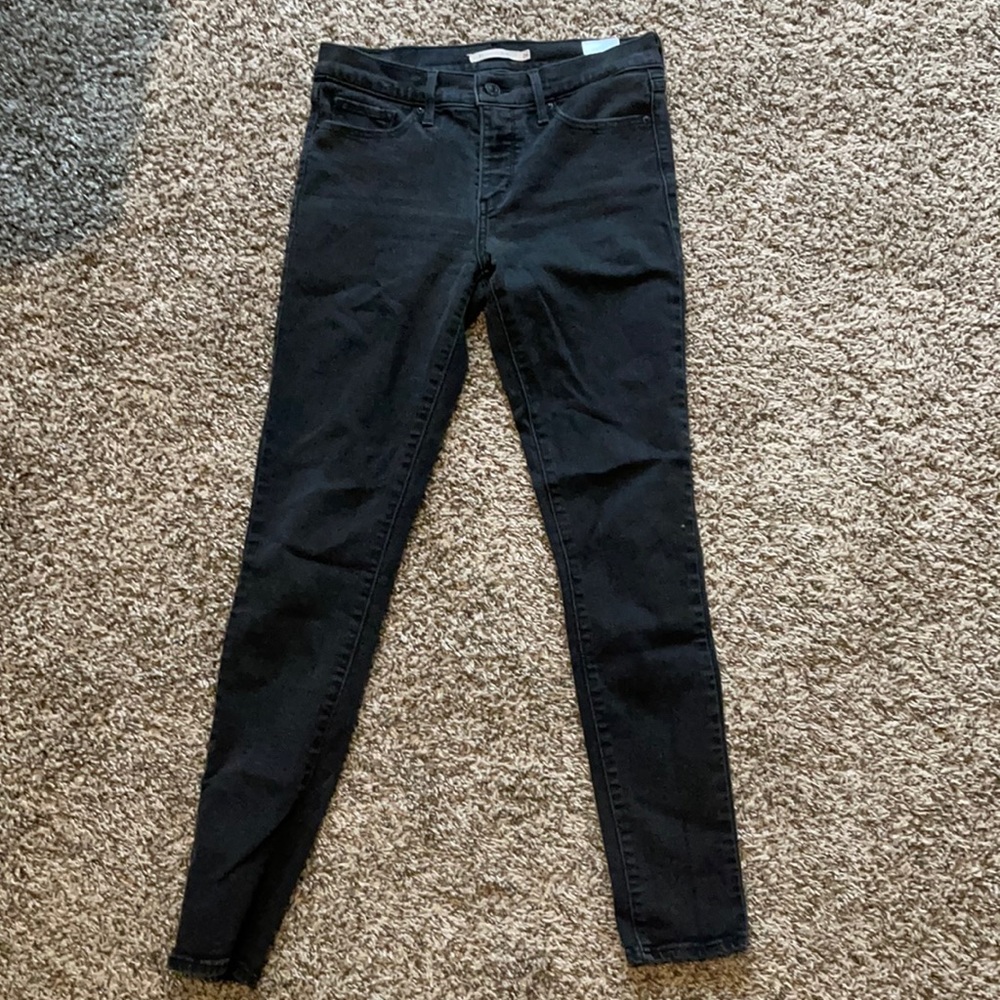 Women’s Levi’s shaping skinny jeans
